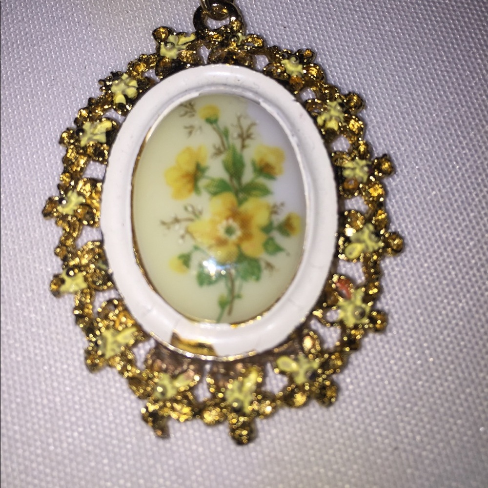 Pendant on chain